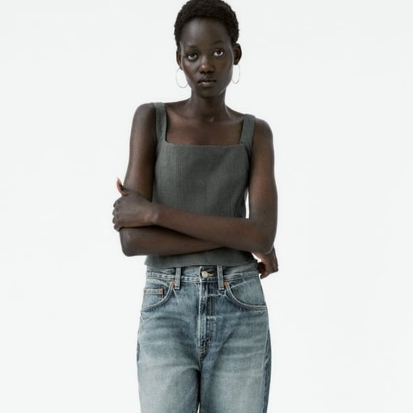 NWT GRAY STRETCHY TOP - Picture 2 of 9